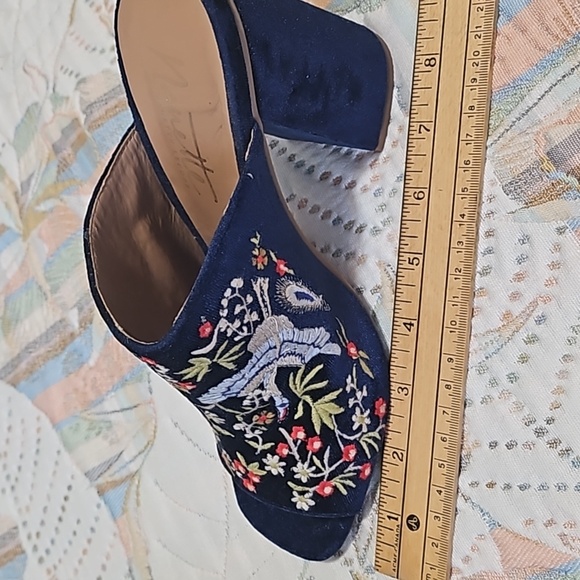 Nanette Lepore Marsha Embroidered Mule Heels,size 7.5 ,blue velvet ♥️ - Picture 11 of 17